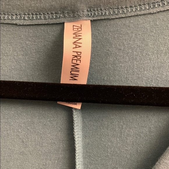 Zenana Premium EUC Teal Button-Down Women's Top Small Oversized - Picture 2 of 6